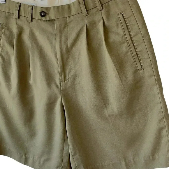 Cutter & Buck Classic Chino Golf Pleated Casual Shorts Size 33 Oyster Green - Picture 4 of 14